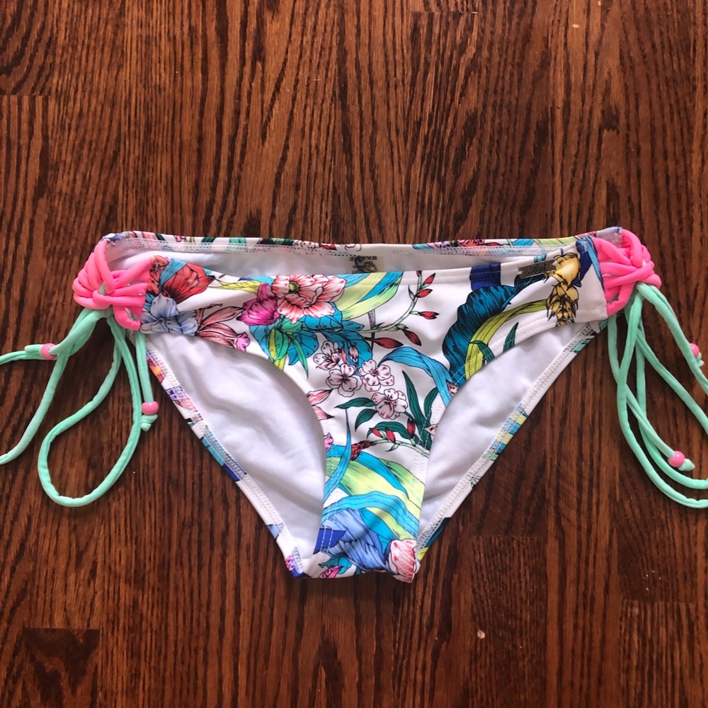Bikini bottoms